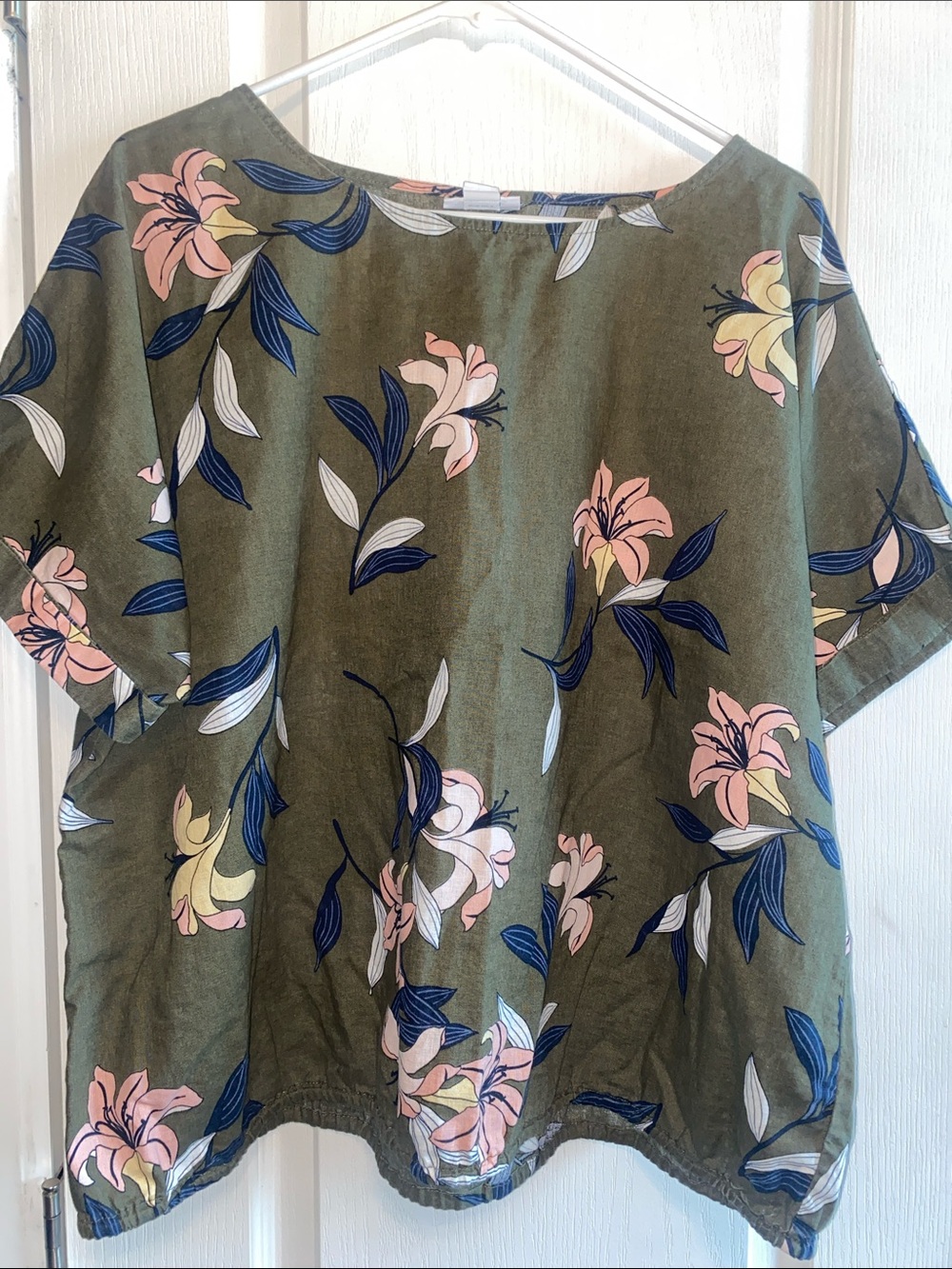 Women’s Olive Floral Short-Sleeve Top - Floral Print